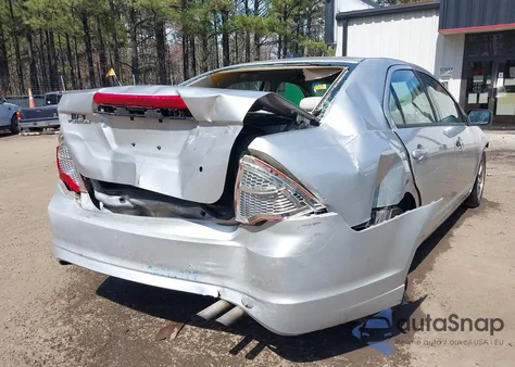 2010 Ford Fusion S из США, поврежденный, VIN 3FAHP0GA6AR400326